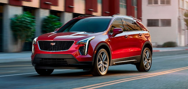 SUV compacta, Cadillac XT4 2023 con elegante diseño vanguardista